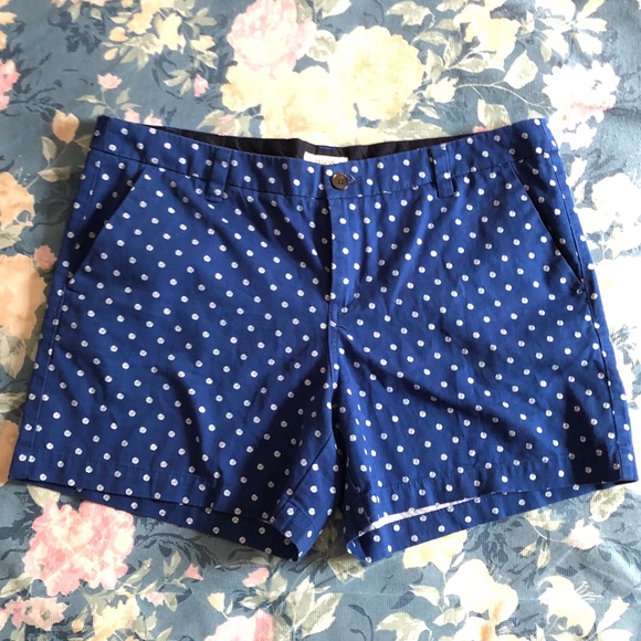 Trendy clothing for plus size women - Picture 1 of 2